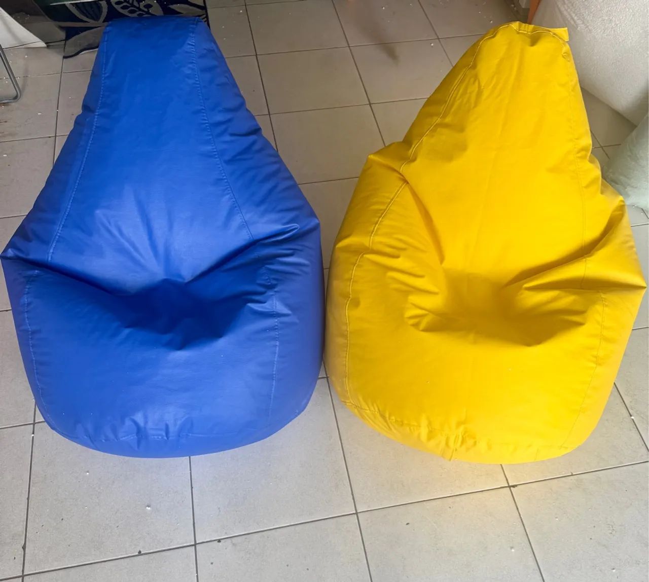 Puffe Pera Azul e Amarelo