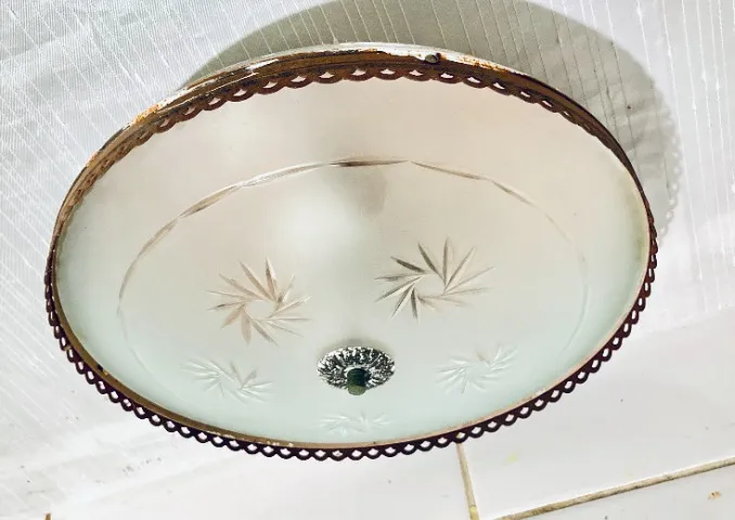 Lustre antigo redondo