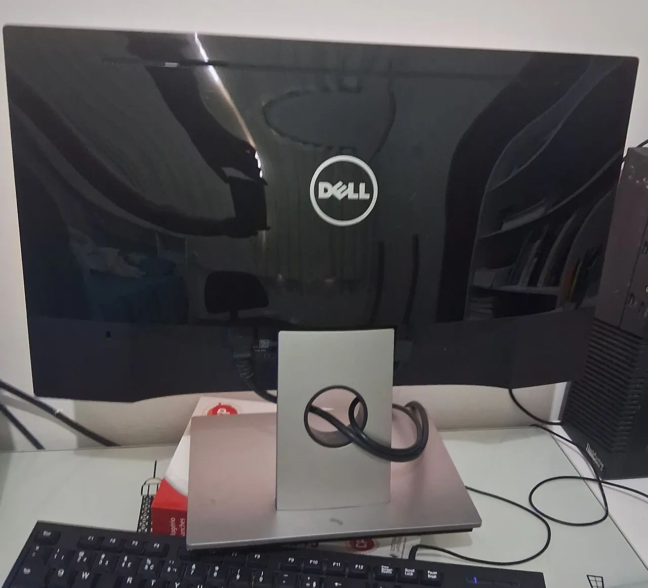 Monitor 21' Dell64308002407555120