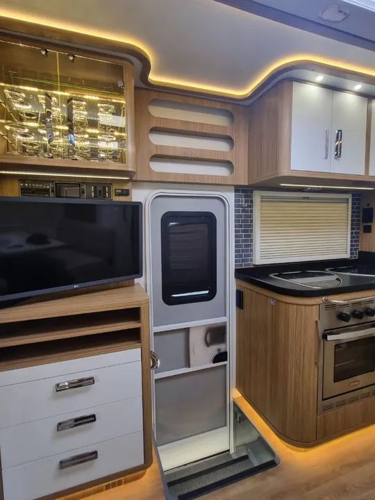 Motorhome Santo Inácio 8.5 SI  - Foto 11