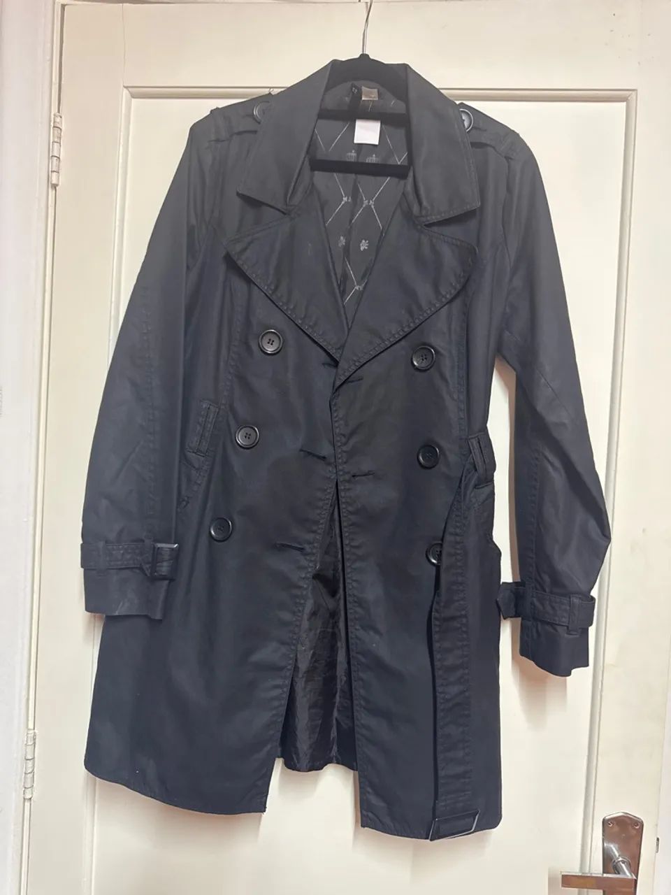 Trench Coat Preto Elegante feminino 