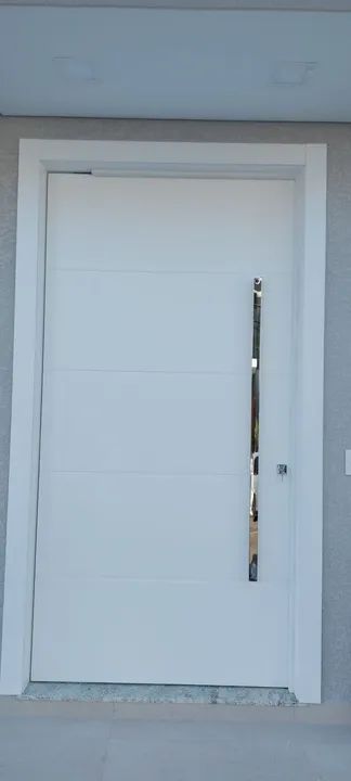 Colocador / Instalador de portas de madeira. (mão de obra)