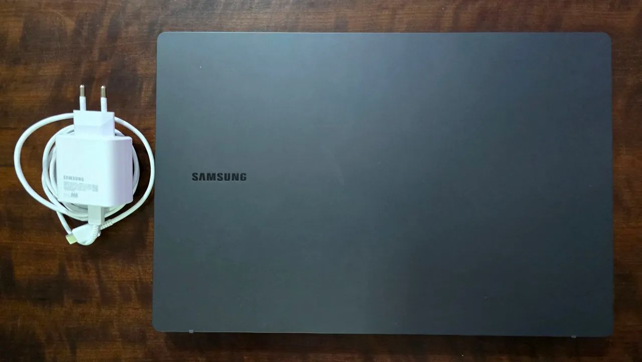 Notebook Samsung Galaxy Book2 15.6" 32 GB Windows 11 - Foto 2