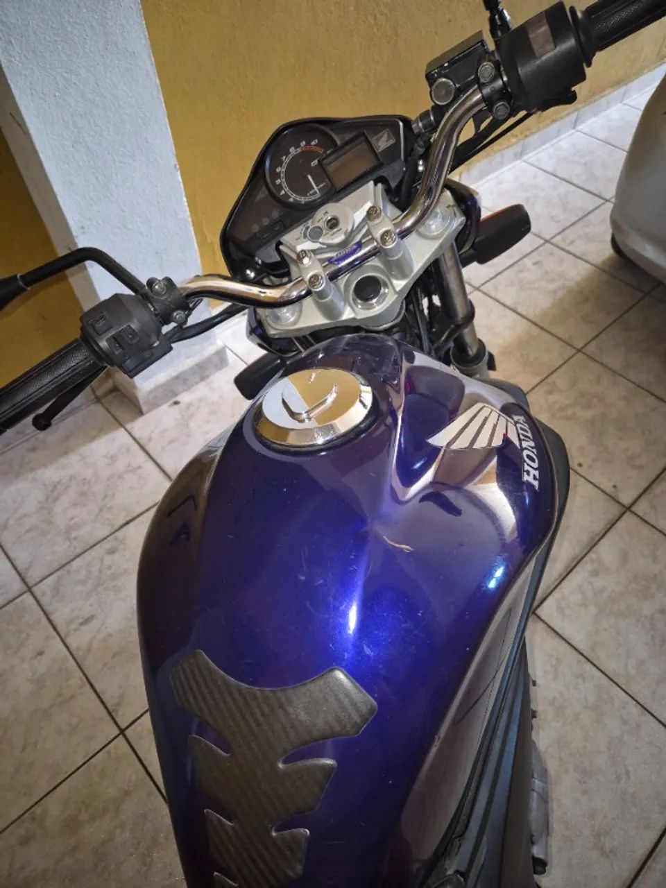 Honda CB 300 azul única dona - Foto 2