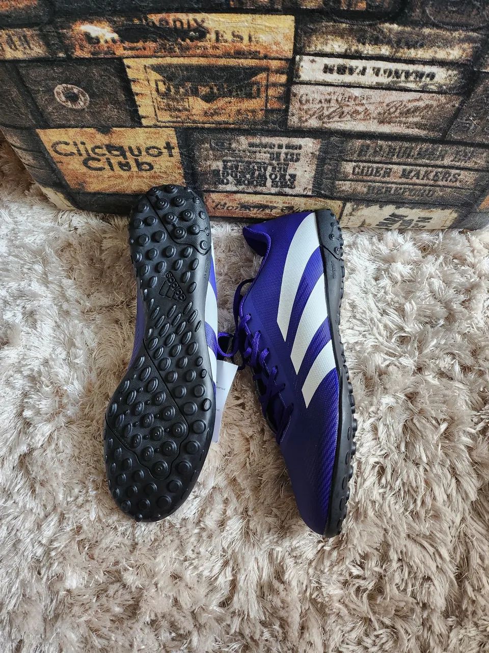 TAM. 40/41 e 42 CHUTEIRA SOCIETY ORIGINAL ADIDAS TRAVA BAIXA  - Foto 2