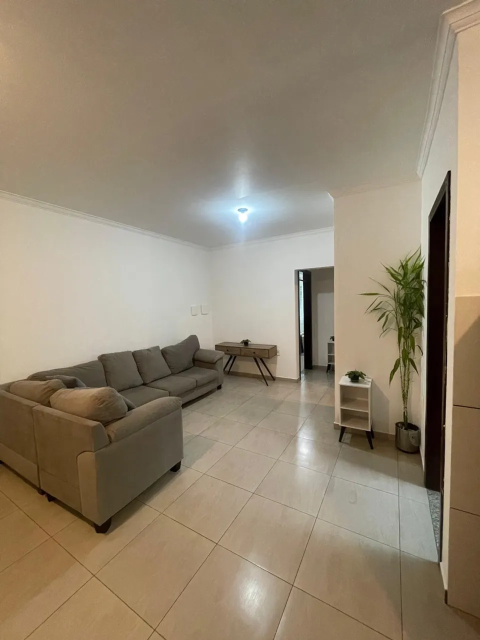 Apartamento Mobiliado para Alugar - 2 Quartos + Lavanderia Completa