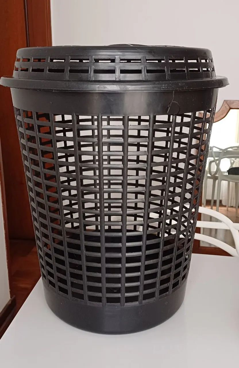 Black plastic laundry basket 55l64315285196417120