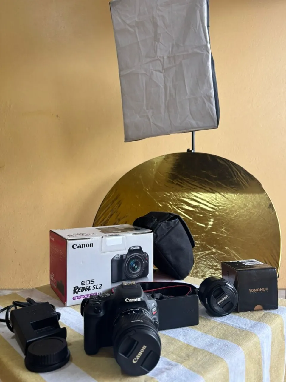 Kit Completo de Fotografia/Vídeo - Canon SL2 + Softbox + Rebatedor + Lente 50mm