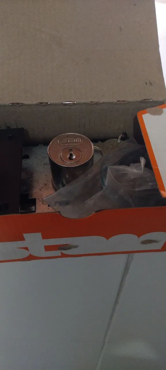 Vendo uma fechadura Nova  - Foto 2