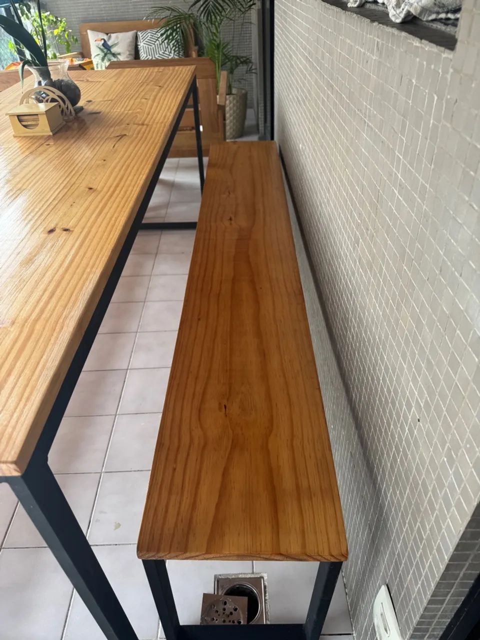 Conjunto mesa e banco - Foto 5