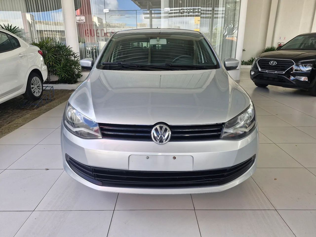 Volkswagen Voyage VOYAGE 1.0/1.0 City Mi Total Flex 8V 4p 2013