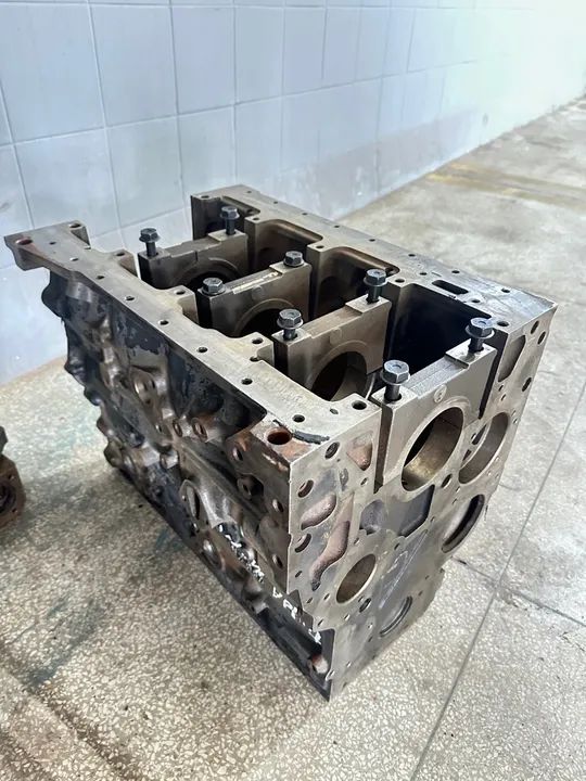 BLOCO MOTOR FPT 4 CILINDROS - Foto 2