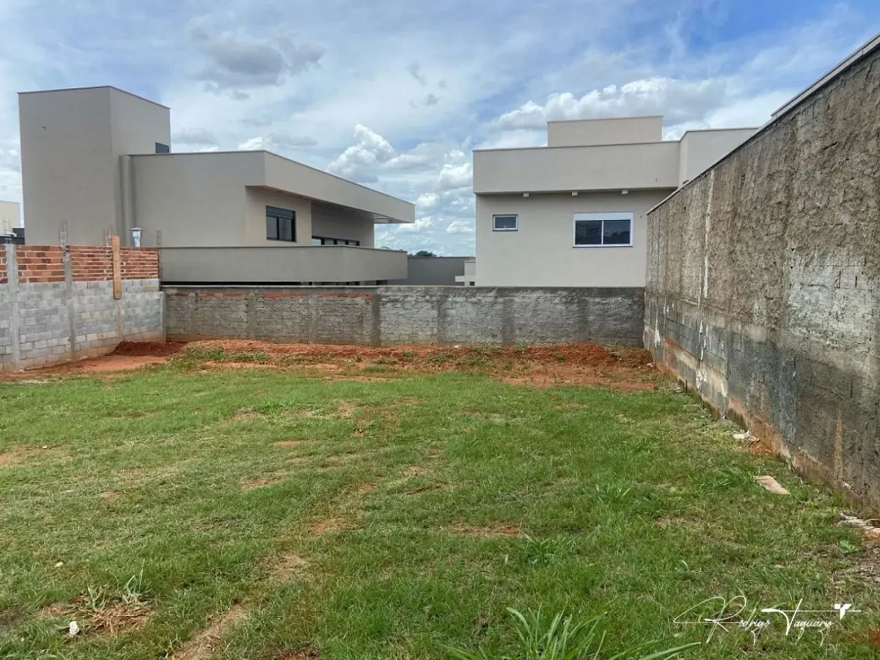 Terreno à Venda no Condomínio Jardins França  417 m² em Goiânia - Foto 5