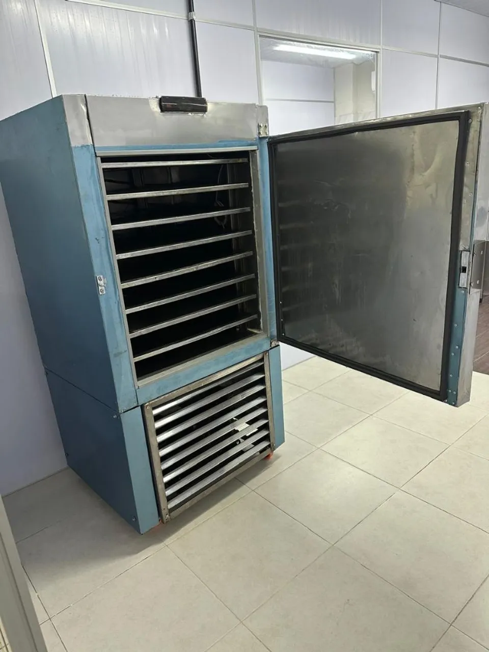 Ultracongelador para produção de polpas ou pescados congelados
