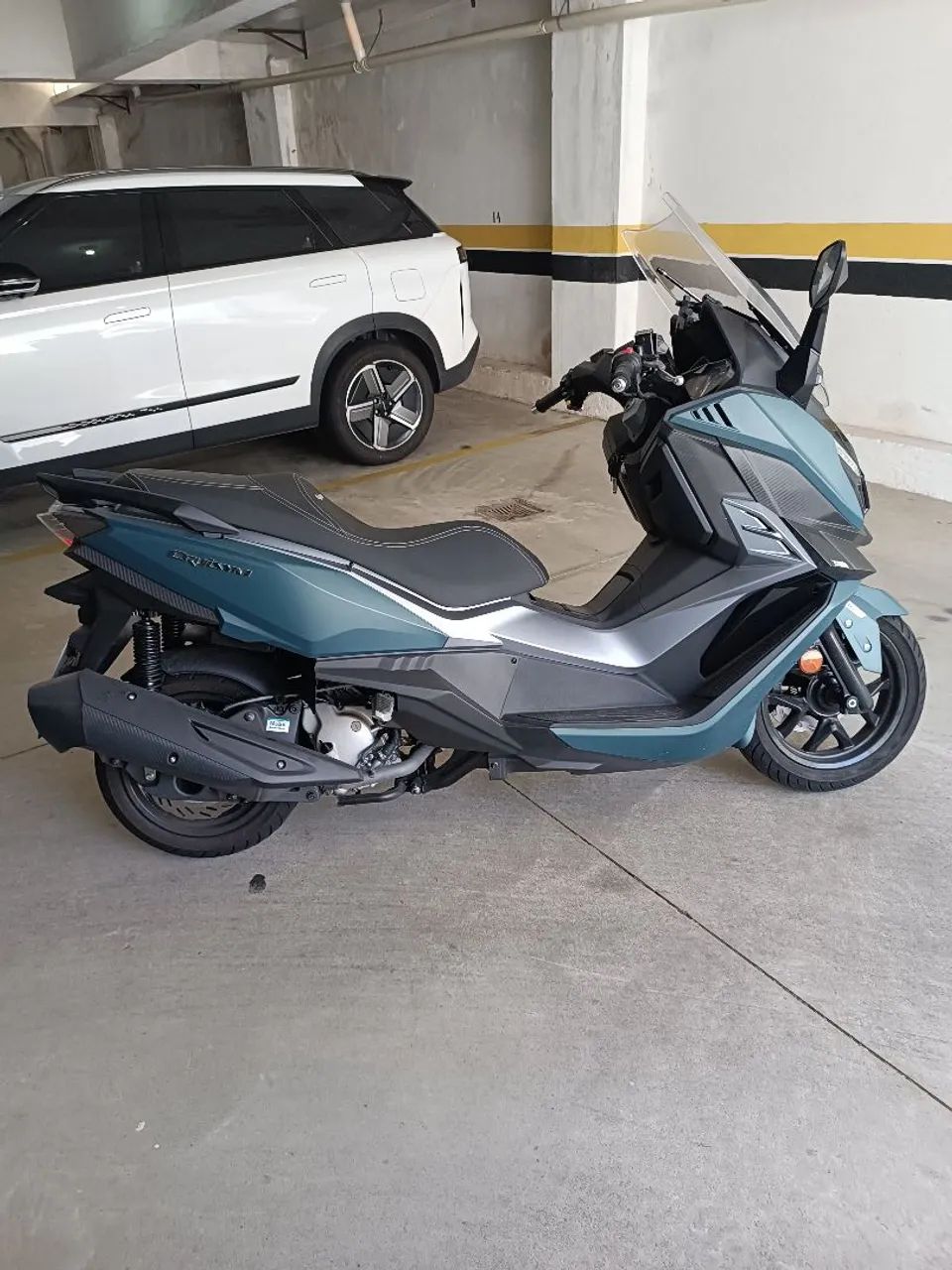 Linda scooter Cruissym 2025  com 1500 km coe verde . - Foto 7