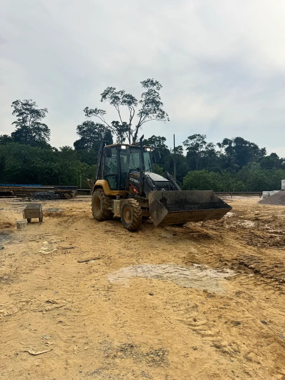 Aluga-se retroescavadeira  - Foto 5