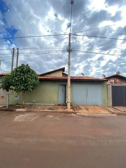 Vendo casa 03 quarto 01 banheiro