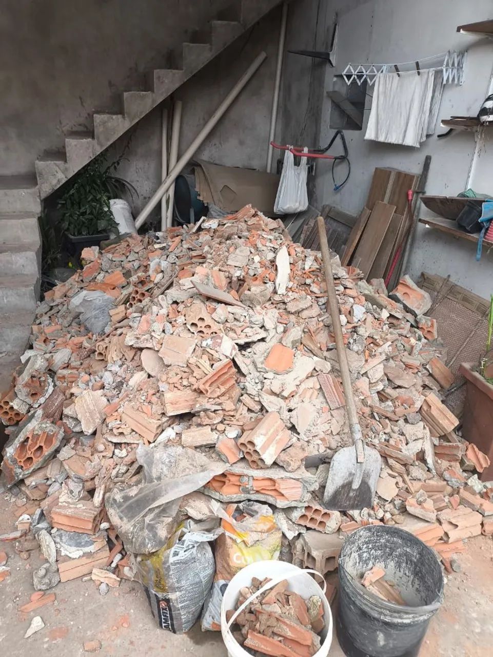 Entulhos governador Celso Ramos  - Foto 3