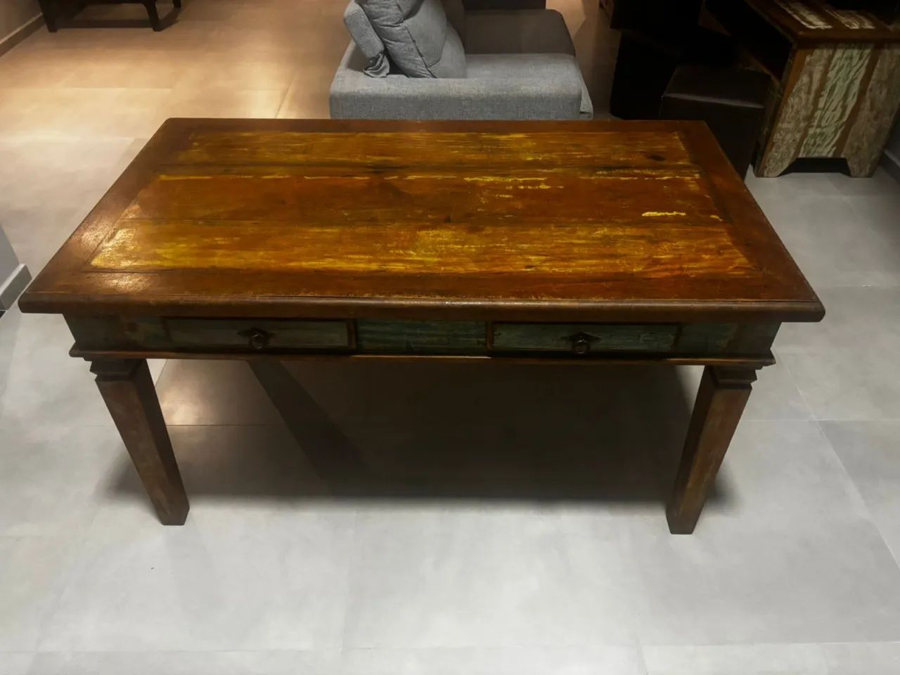 Mesa 160x88 maciça madeira de demolição com tinta - Foto 4