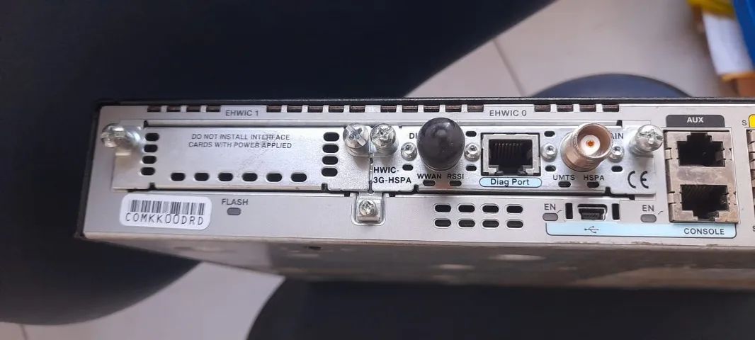Roteador Cisco Serie 1900 - Foto 4