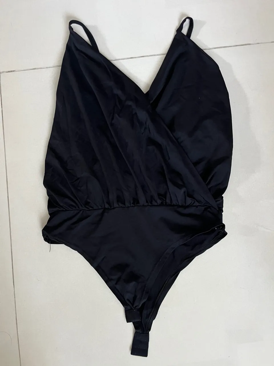 Body Preto Decote V Elegante