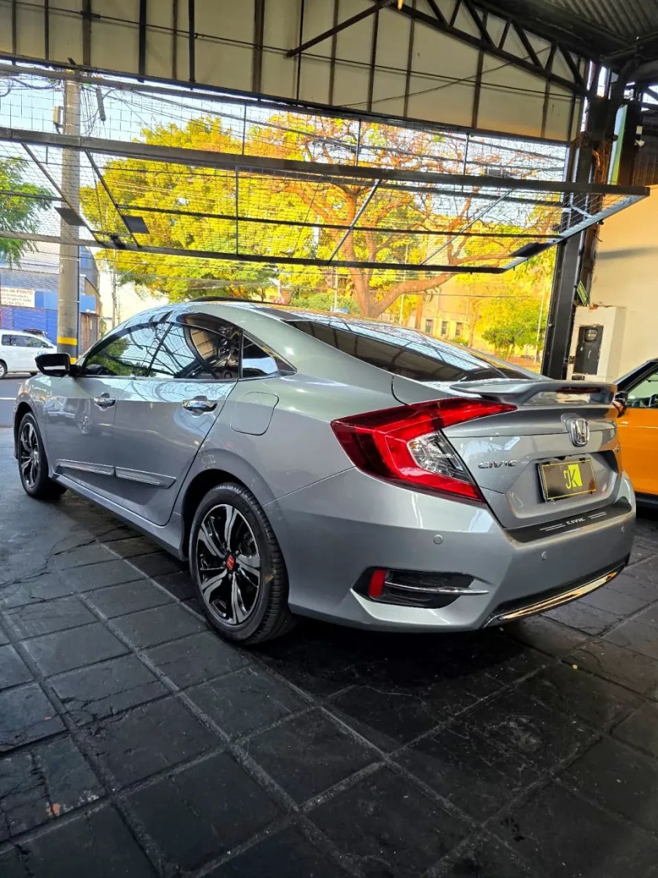 HONDA CIVIC 1.5 16V TURBO GASOLINA TOURING 4P CVT PRATA 2017 - Foto 4