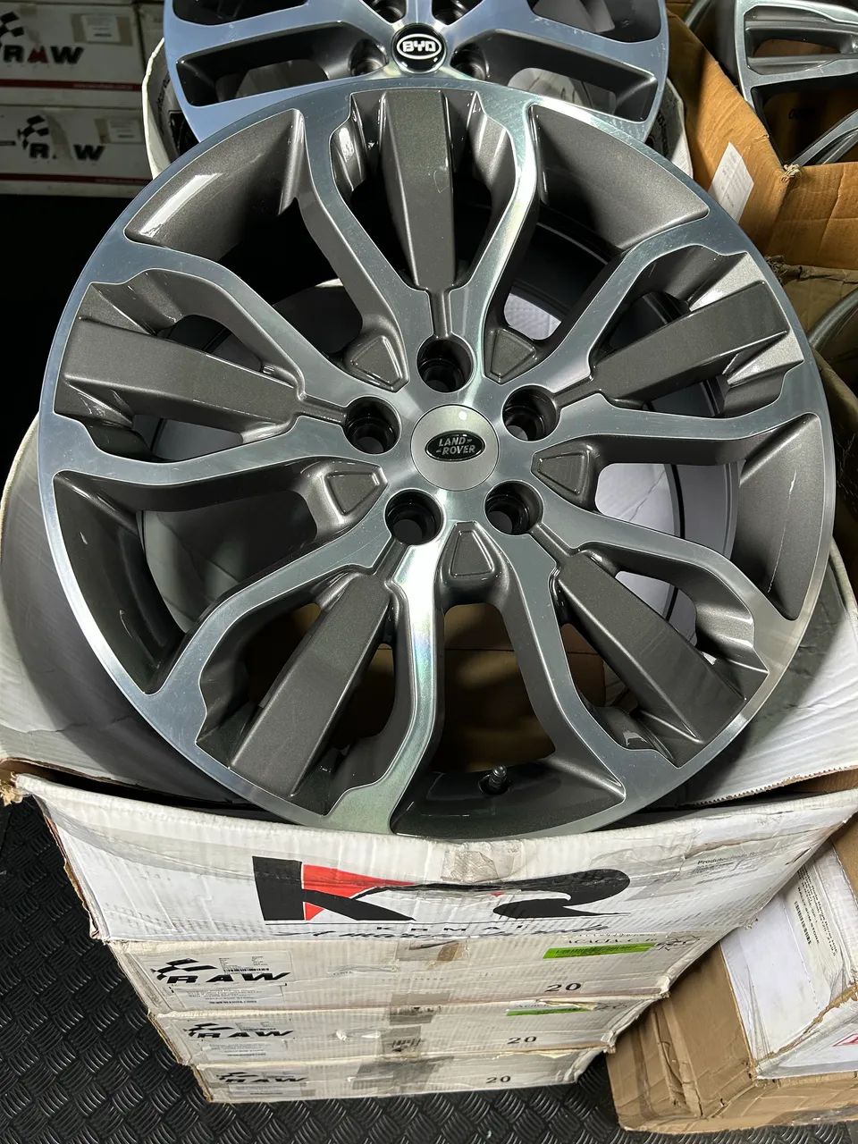 Rodas Range Rover Jogo De Rodas Range Rover Grafite Diamantado 5x120 - 20x8,5 Offset 47 ...