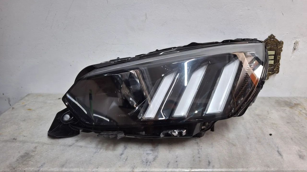 Farol Peugeot 208 full led 2020/2024 original 