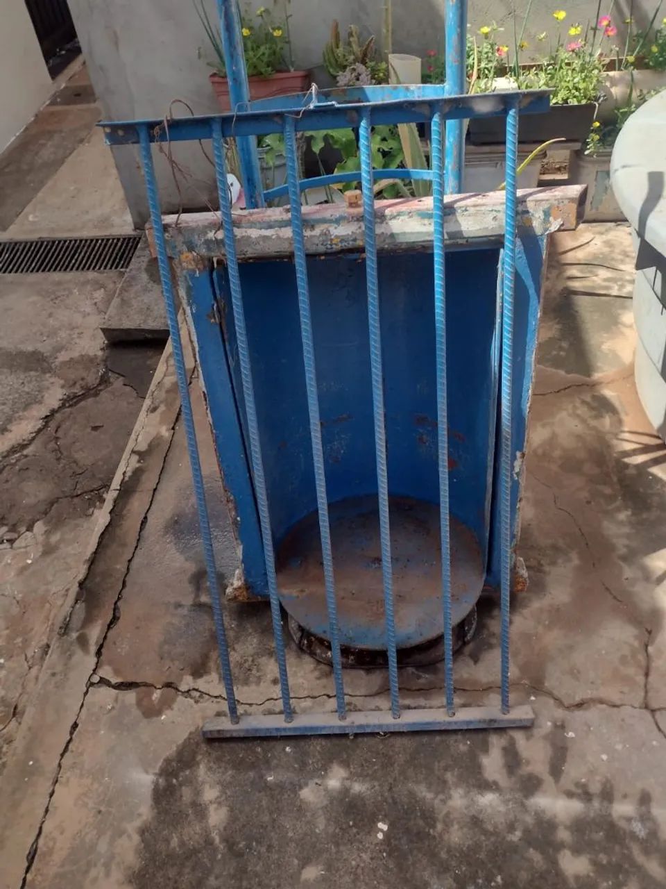 Suporte com grade pra depósito de gás  - Foto 5