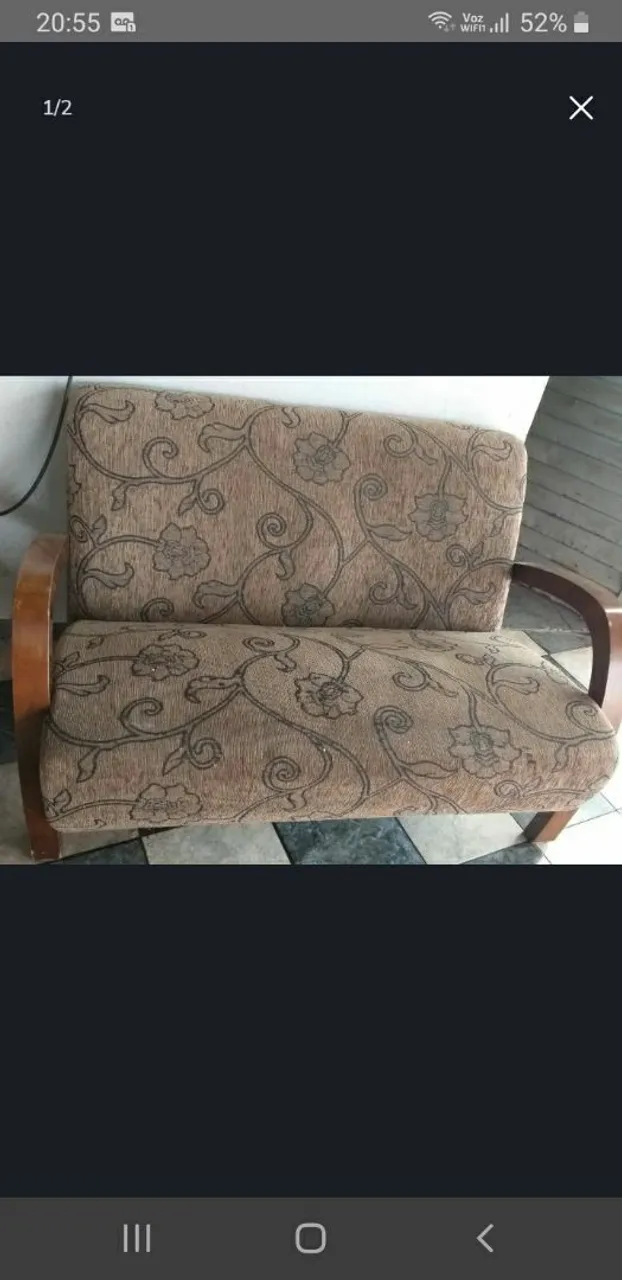 Sofa 03 lugares Poltrona Clássica com Design Floral