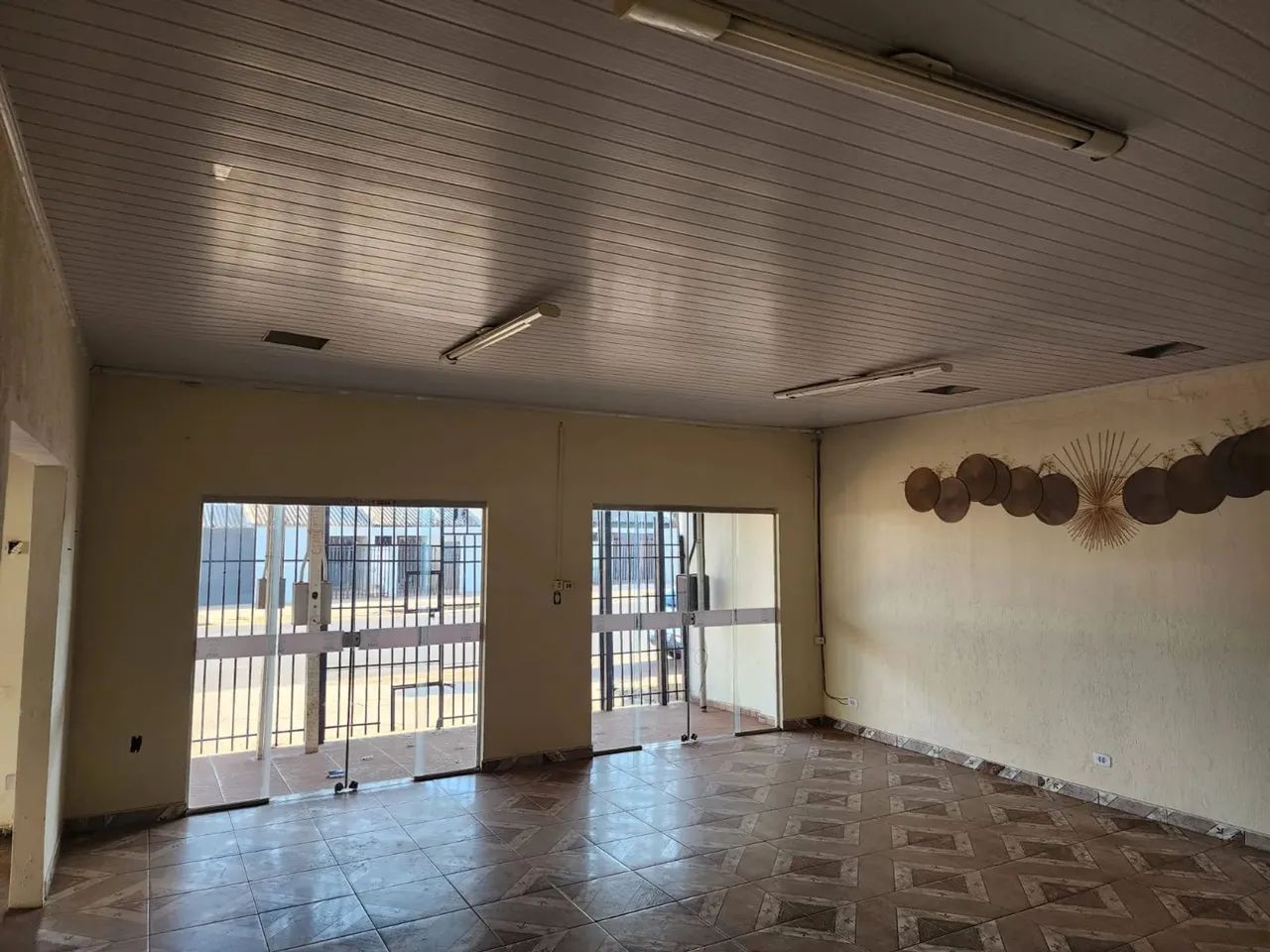 EXCELENTE IMÓVEL  COMERCIAL NA AV. ZUMIRA BORBA- NOVA LIMA - Foto 2