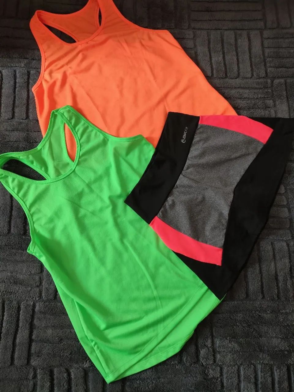 Blusas de academia
