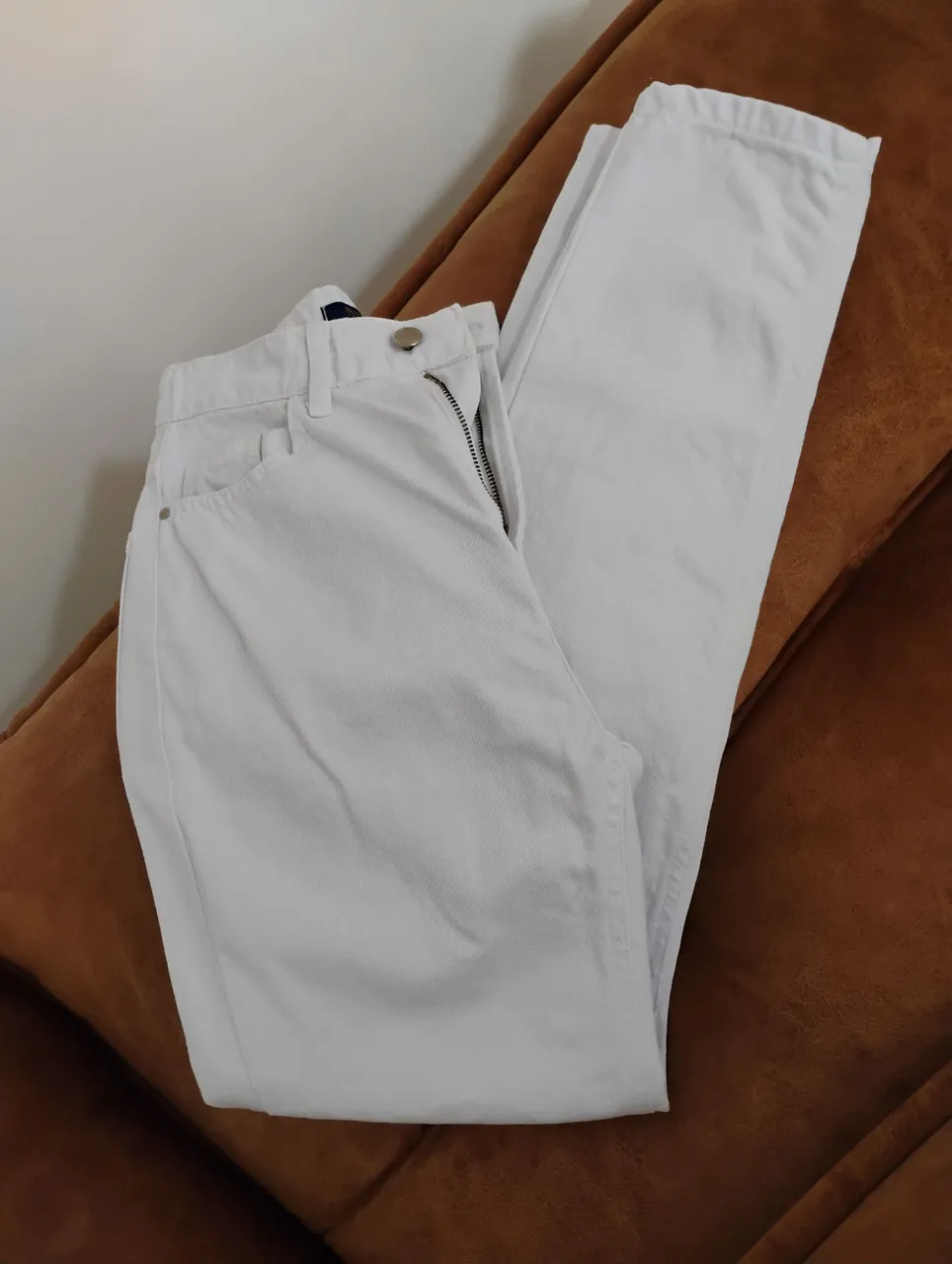 Calça Jeans Branca - Elegância e Conforto!