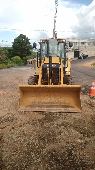 Retroescavadeira Caterpillar 416