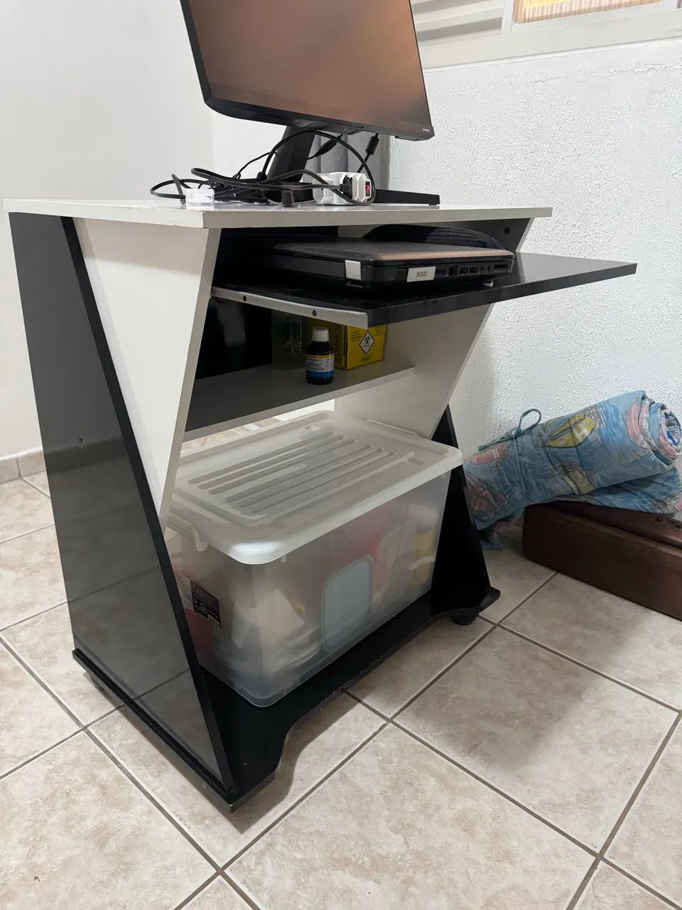 Escrivaninha  - Foto 2