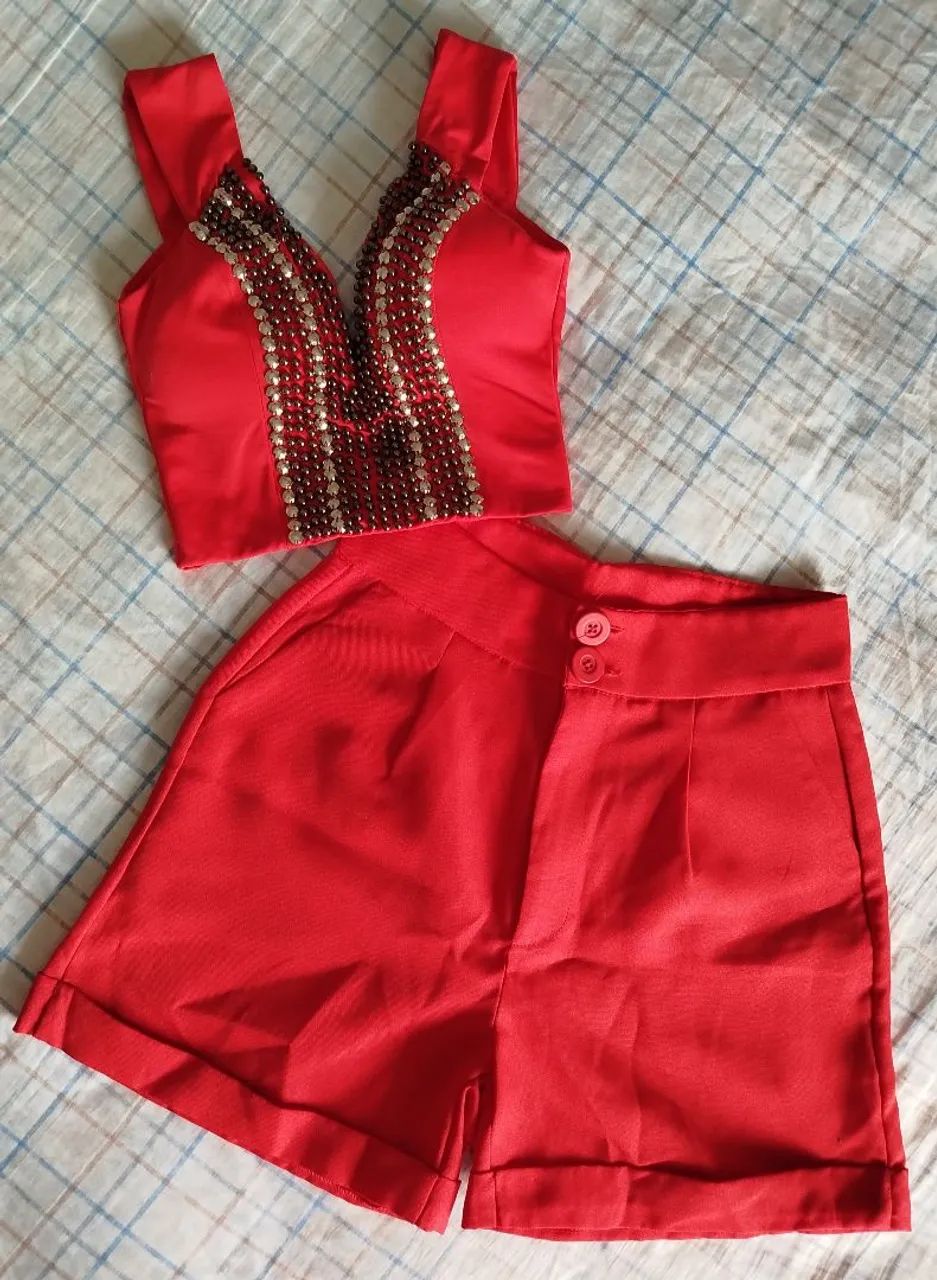 Conjunto cropped e short vermelho - P 