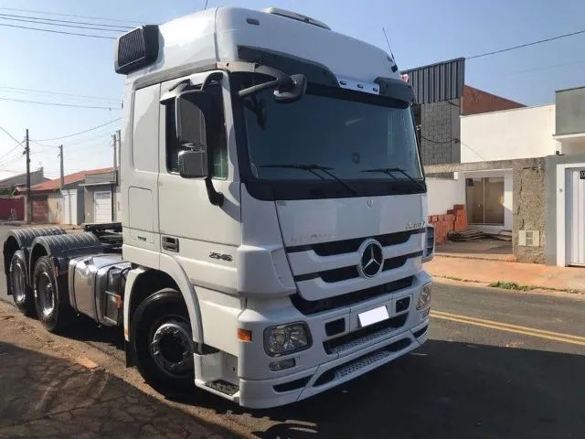 Mb Actros 2546 6x2 ano 2012