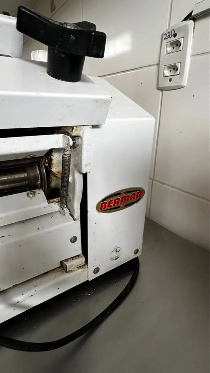 Cilindro de mesa branco/ inox 300MM BERMAR  - Foto 2