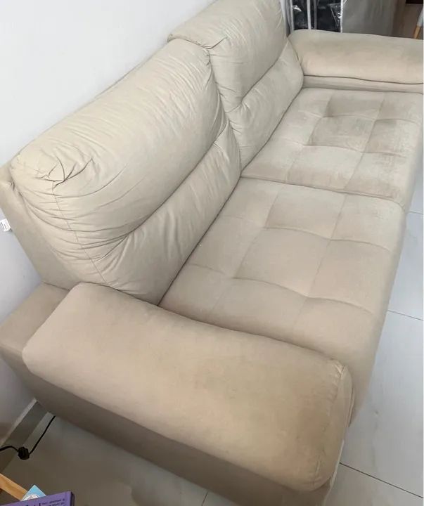 Sofá 2 lugares bege em ótimo estado - Foto 2
