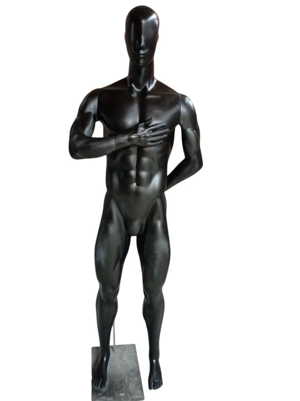Manequim Masculino Fibra de Vidro  - Foto 4