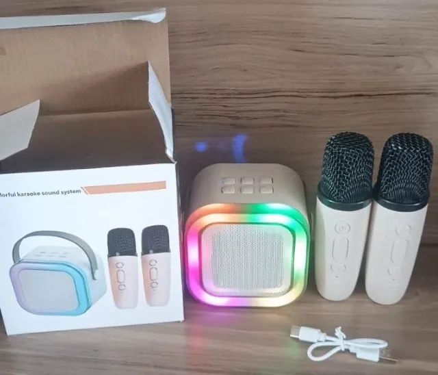 Caixinha De Som Karaokê Infantil Bluetooth Com 2 Microfones Sem Fio Led Portátil Cor Bege - Foto 2