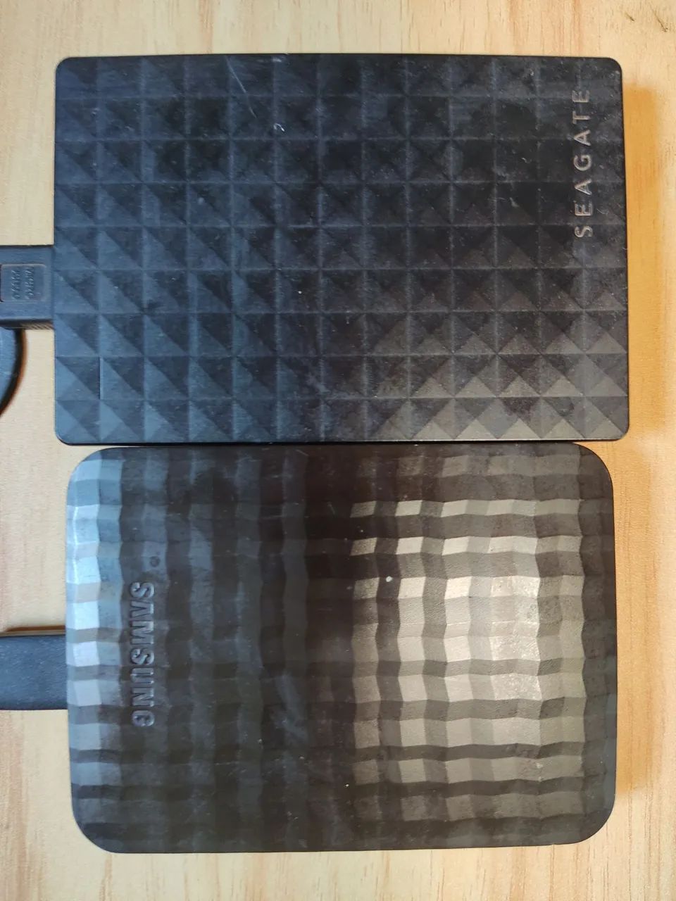 Vendo 2 HDs externos 1 e 2 terrabites
