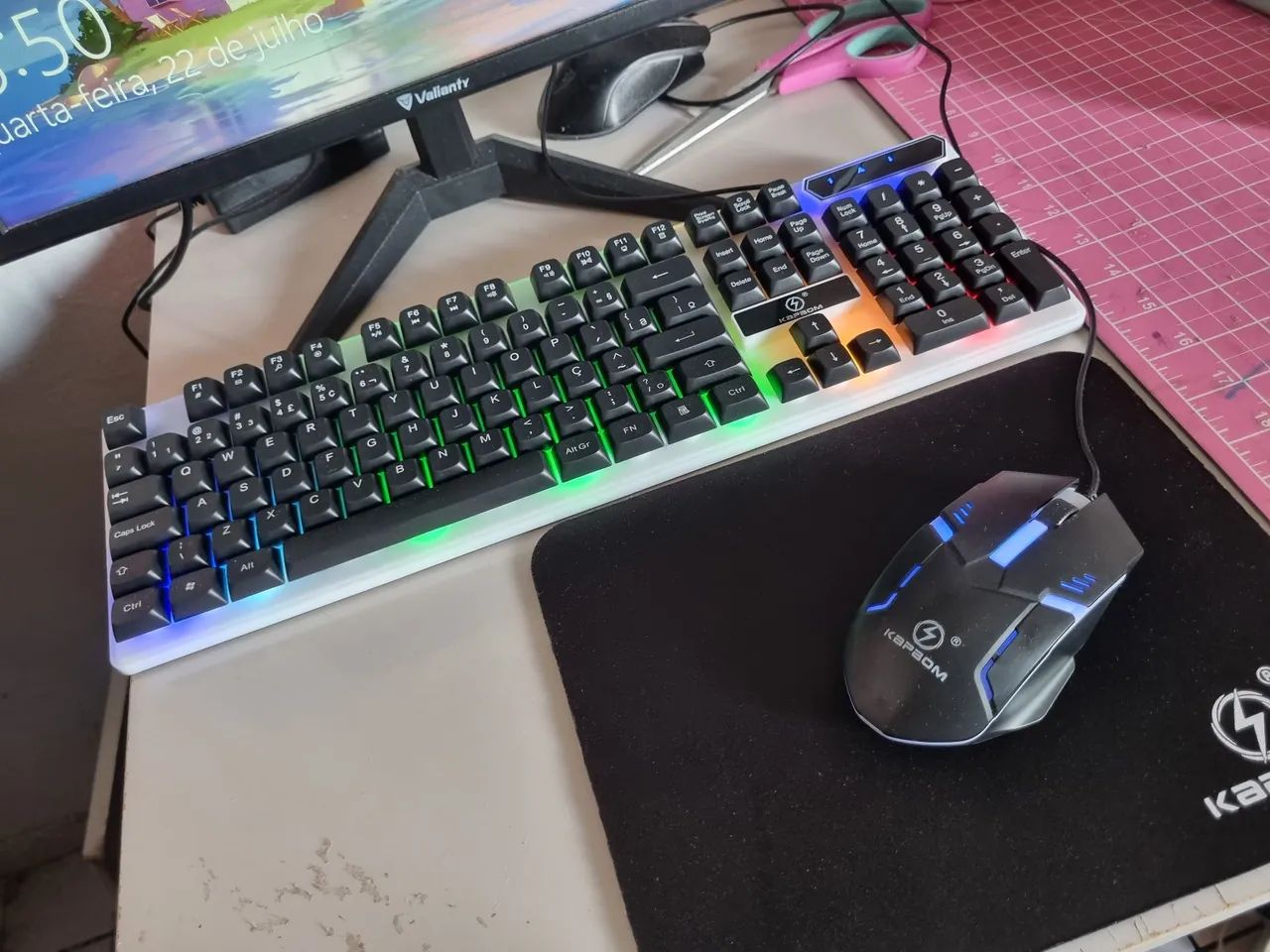 Kit teclado, mouse e mousepad Kapbom