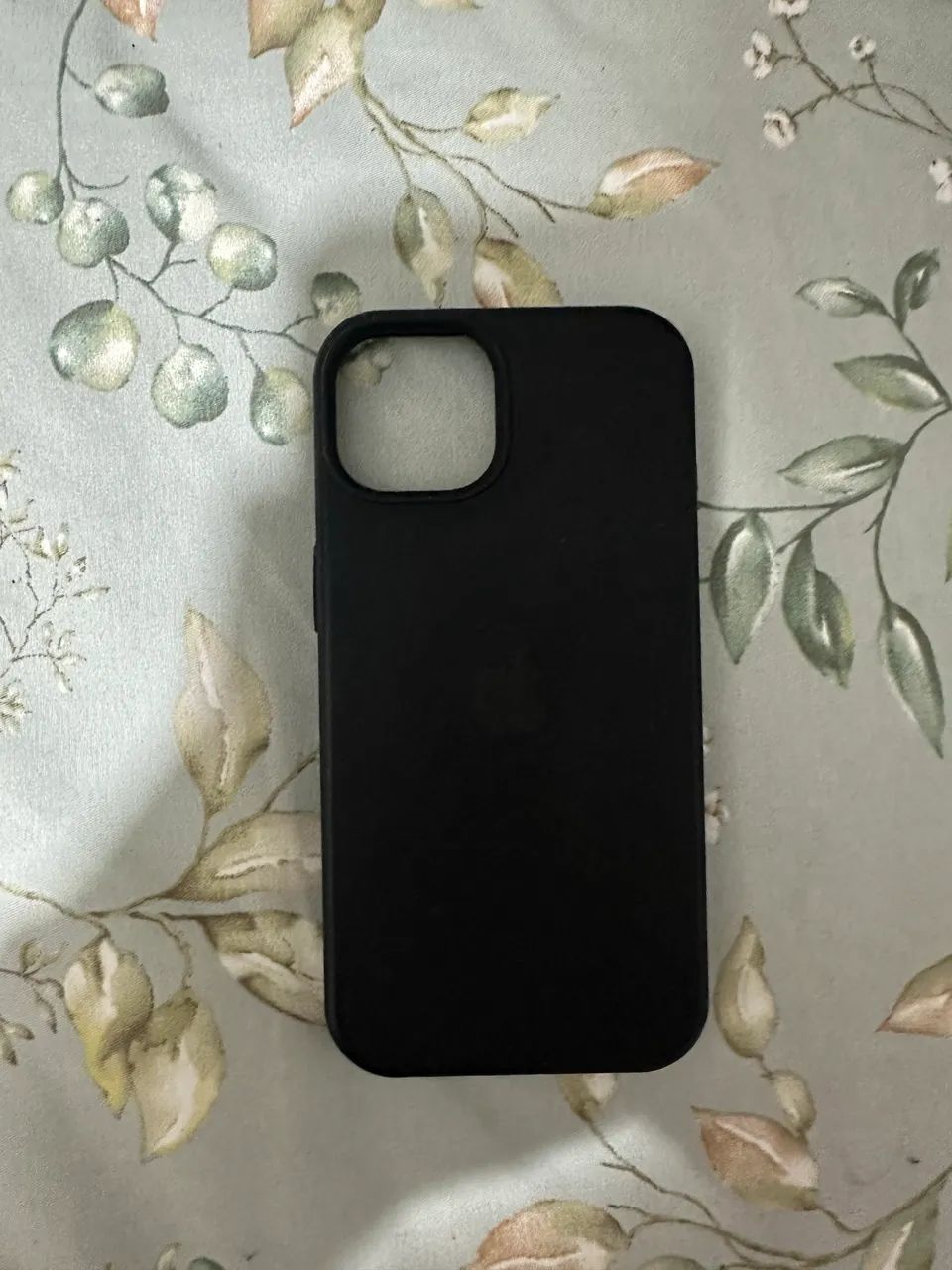vendo combo de capinhas.  iphone 13 normal 