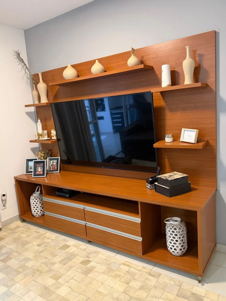  RACK COM PAINEL PARA TV - GRANDE, RESISTENTE E COM MUITO ESPAÇO