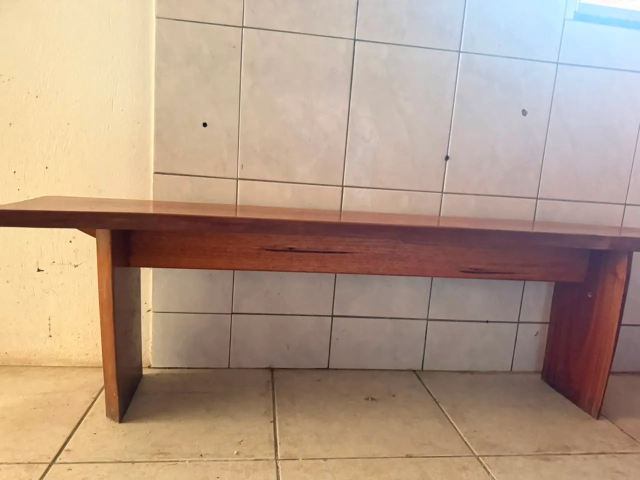 Mesa com dois banco de angelim pedra. - Foto 5