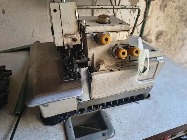 Máquina Overlock - Foto 4