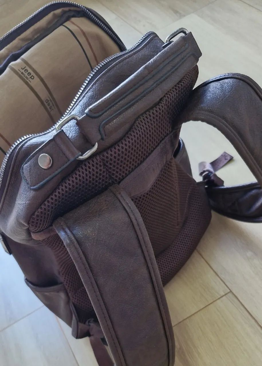 Mochila Couro - Modelo Jeep Buluo Marrom - Foto 4