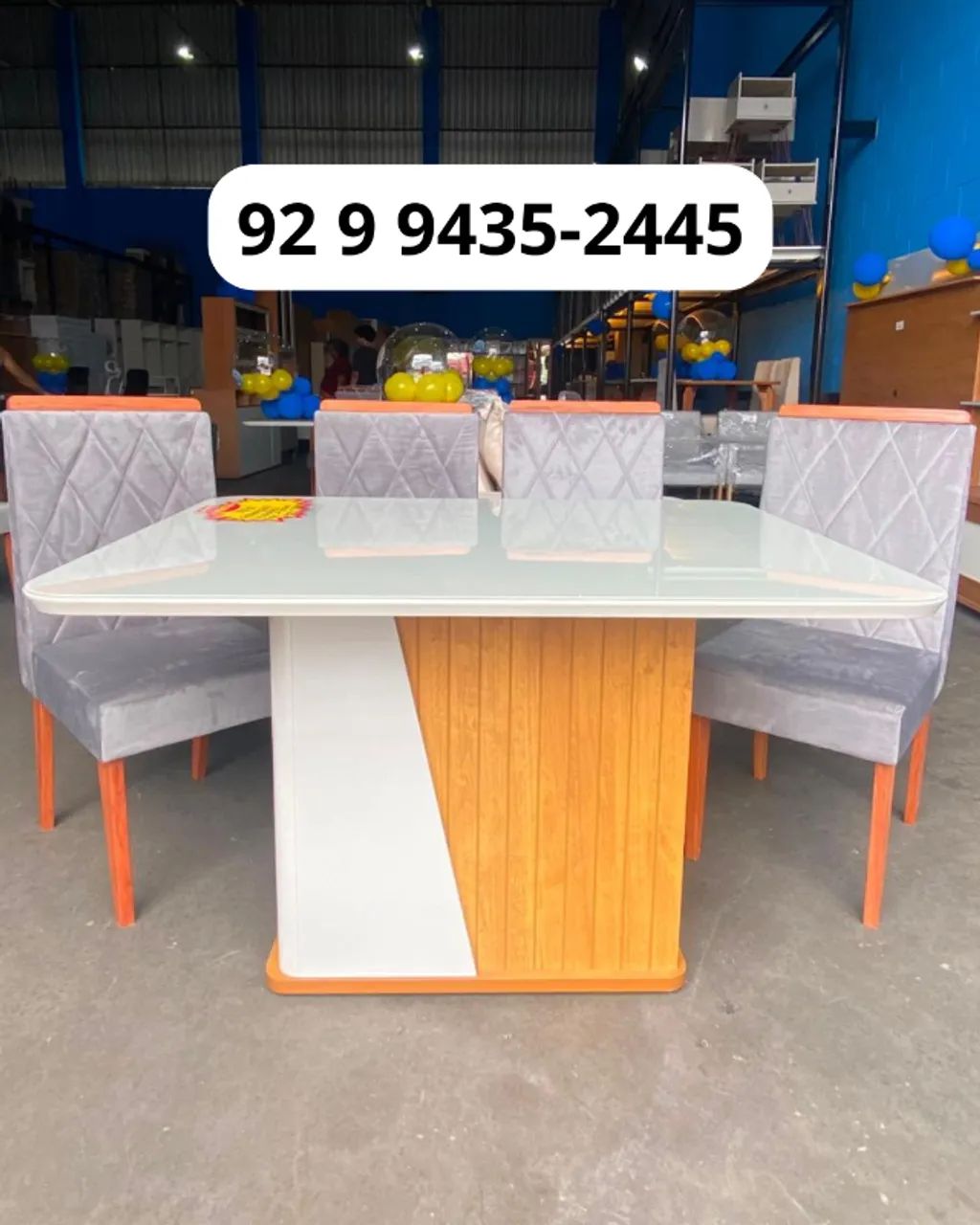 Mesa de Jantar 4 Lugares com Cadeiras Estofadas - R$ 1.799 - Foto 3