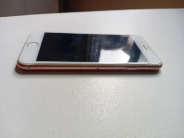 Vendo Iphone 8 (Com problema) - Foto 3